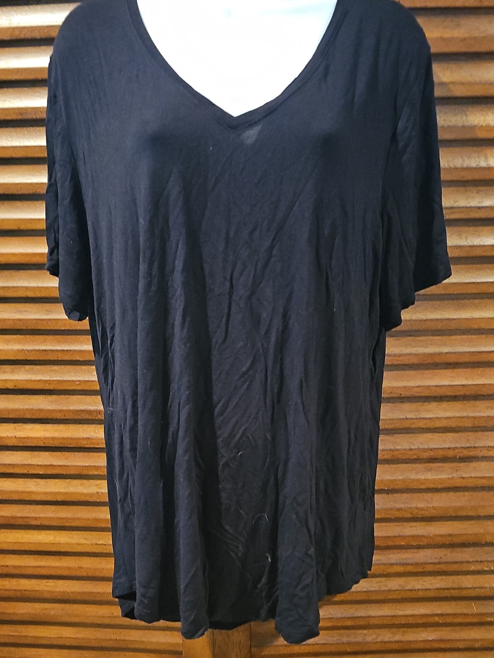Old Navy Black V-Neck Short Sleeve Tee